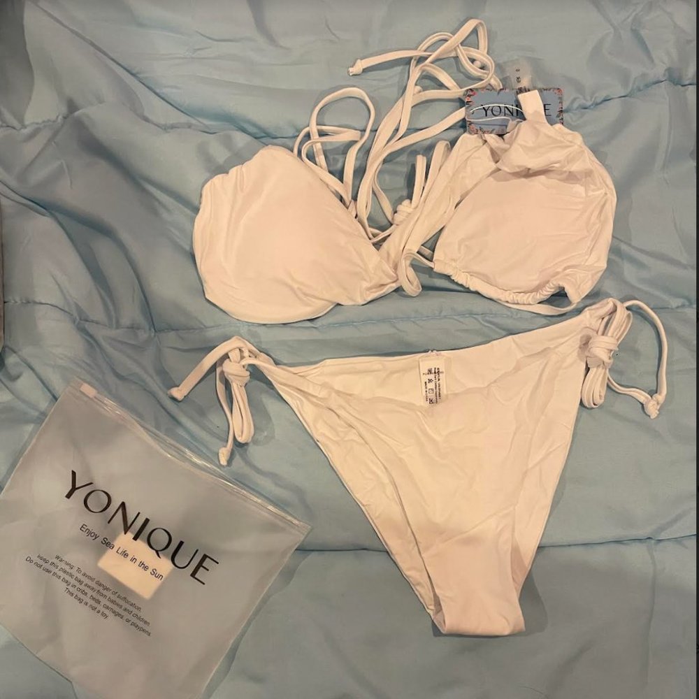Yonique white bikinis size small